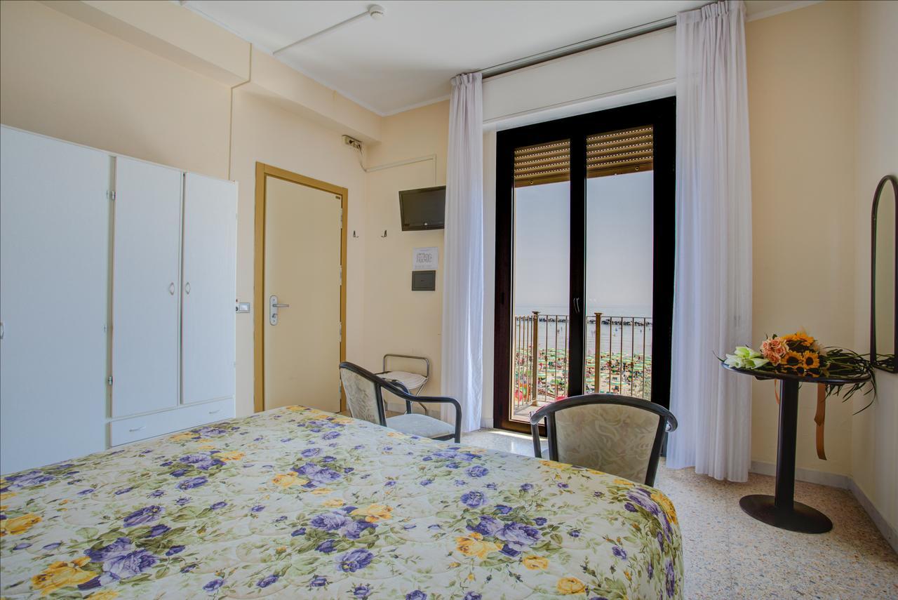 Hotel Deanna Bellaria-Igea Marina Exterior photo