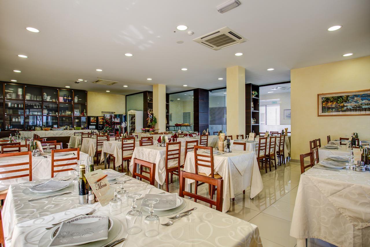 Hotel Deanna Bellaria-Igea Marina Exterior photo