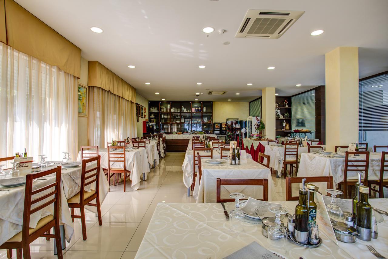 Hotel Deanna Bellaria-Igea Marina Exterior photo